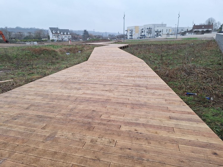 Platelage paisseur 30mm ou plus pour accs public 